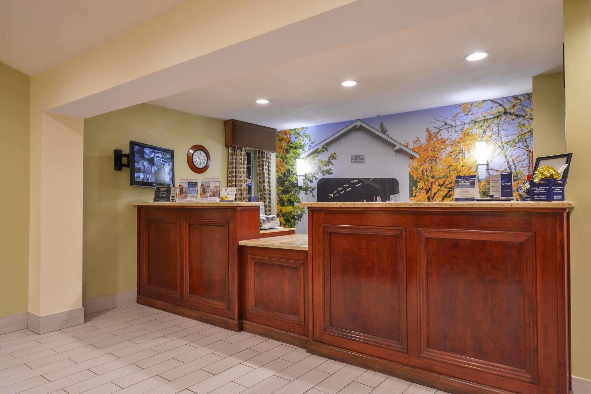 Best Western Cottage Grove Inn Екстер'єр фото