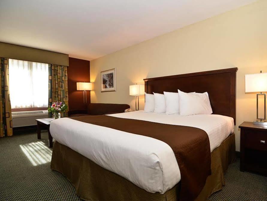 Best Western Cottage Grove Inn Екстер'єр фото